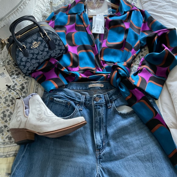 NWT Coach Sydney Satchel Crossbody In Signature Chambray & Smooth Leather - Picture 10 of 16